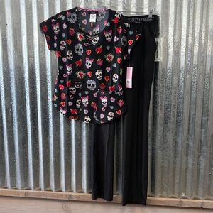 Women’s Scrub Set-Print Top-Black Scrub Pants-XXS/XXS TALL Length Pants